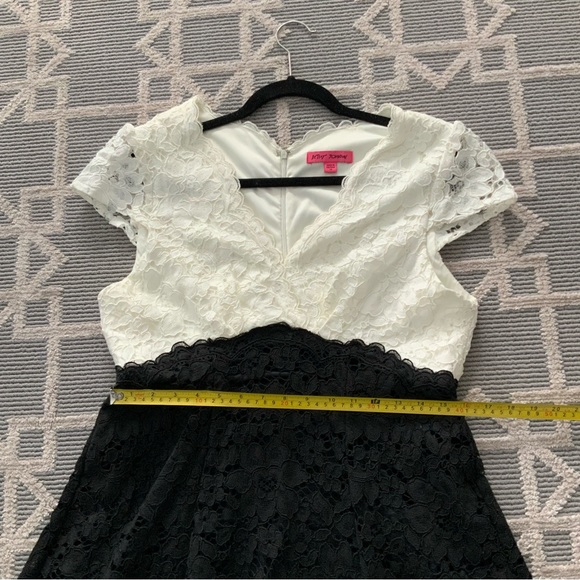 Betsey Johnson Black White Lace Fit and Flare - Picture 10 of 13